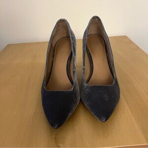 Calvin Klein Gray Suede Heel size 9